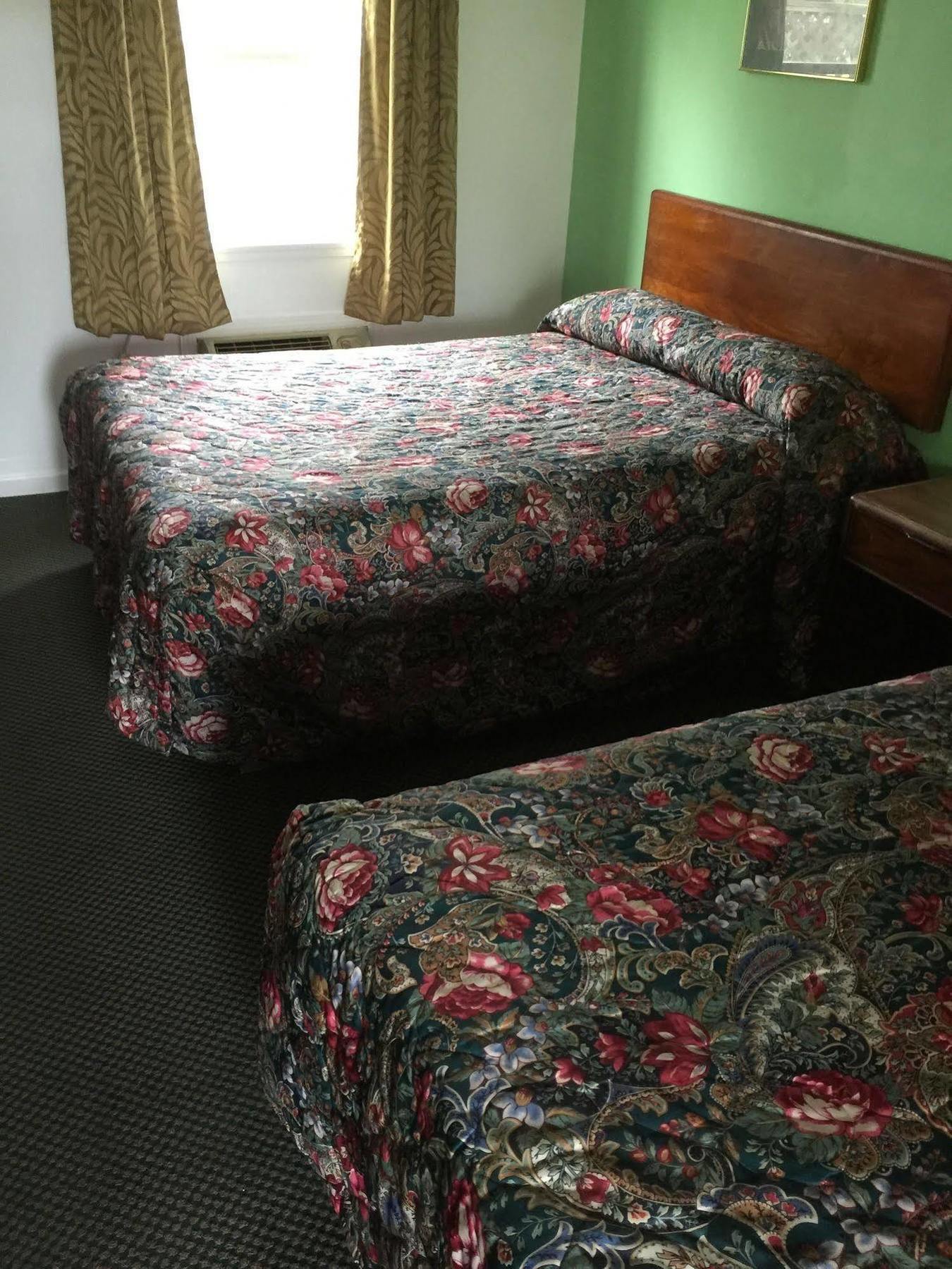 Woodridge Motel Терре-Хот Экстерьер фото
